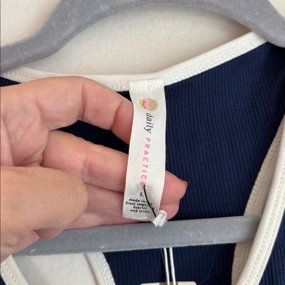 Daily Practice Anthropologie Piped Half-Zip Tank Women's large Navy Top NWT sexy - Picture 8 of 12